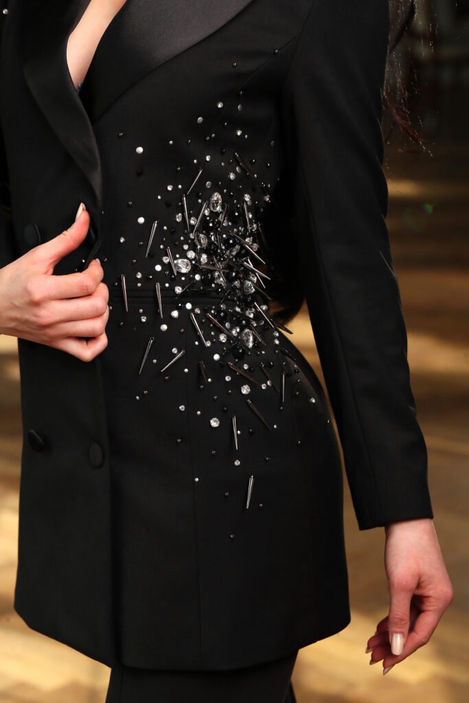 Viola Suit