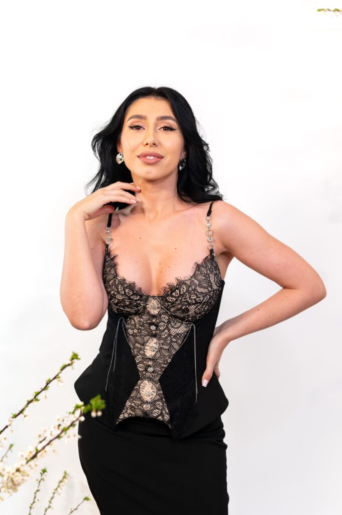 Noir Lace Corset